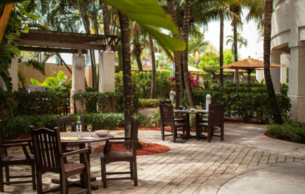 Courtyard By Marriott Fort Lauderdale Airport & Cruise Port Dania Beach Ngoại thất bức ảnh